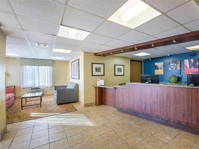 Motel 6-Moline, Il Εξωτερικό φωτογραφία