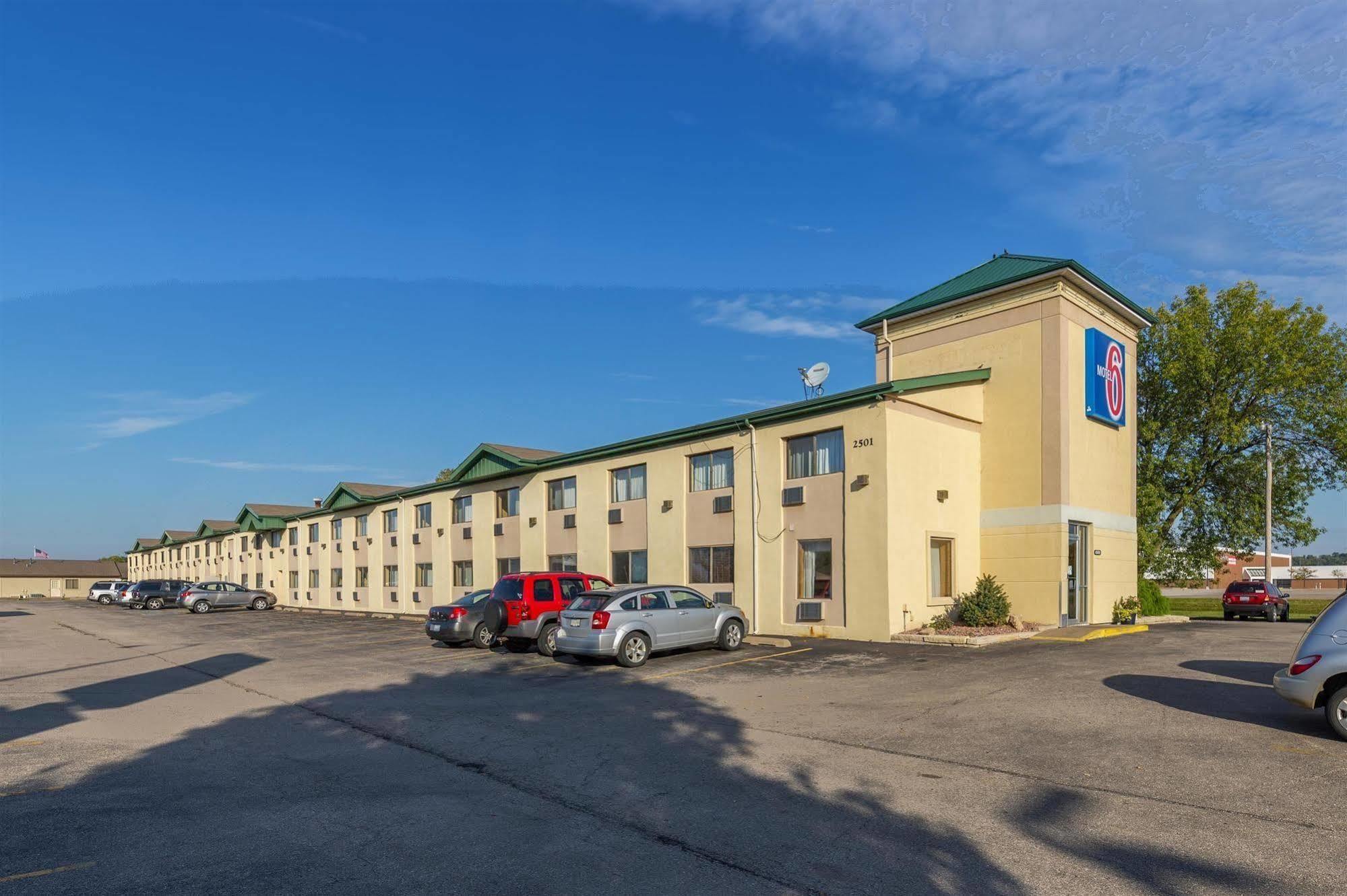 Motel 6-Moline, Il Εξωτερικό φωτογραφία