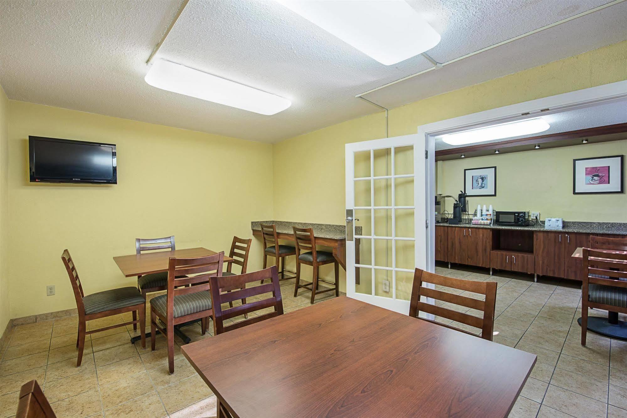 Motel 6-Moline, Il Εξωτερικό φωτογραφία