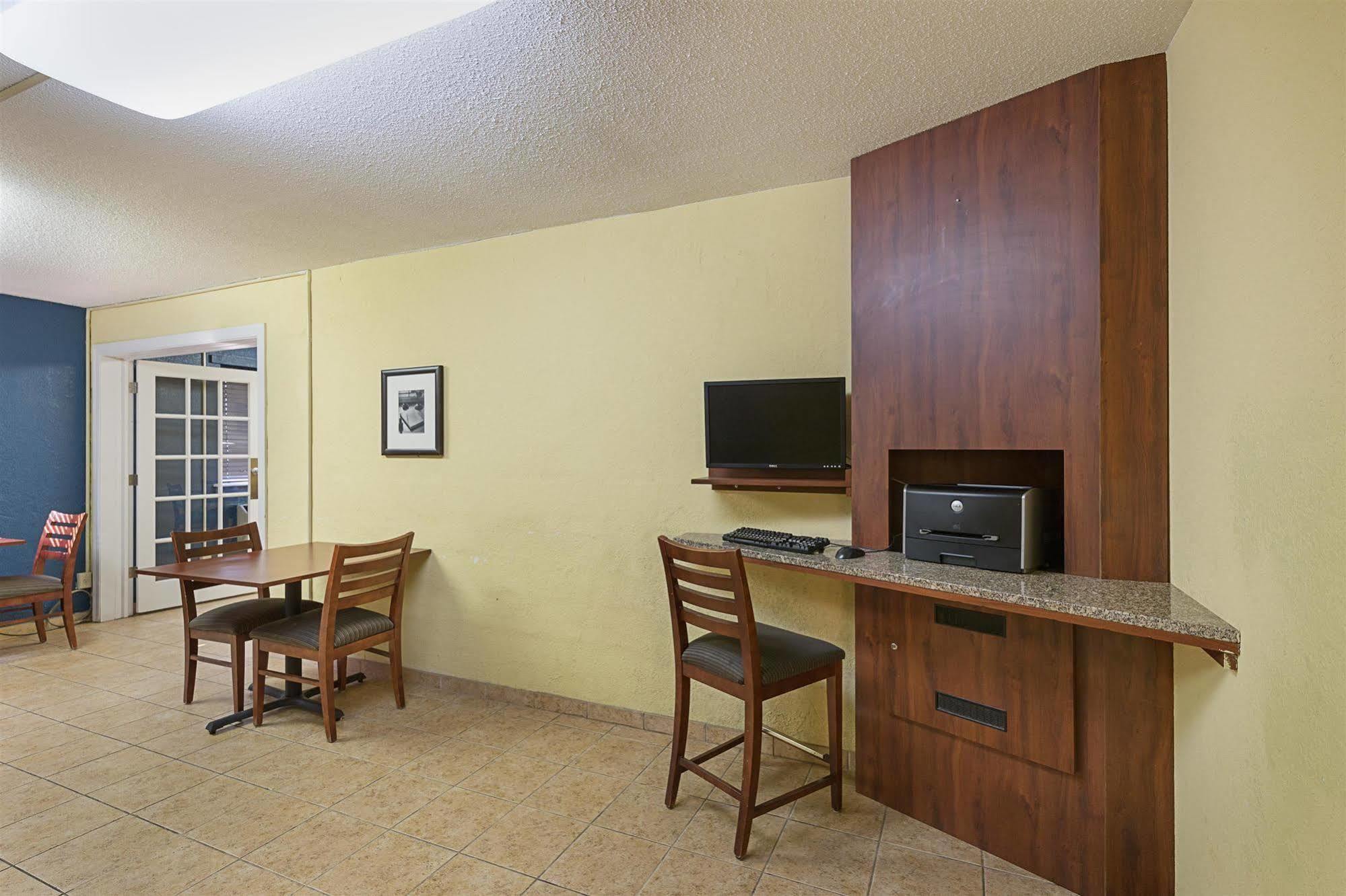 Motel 6-Moline, Il Εξωτερικό φωτογραφία