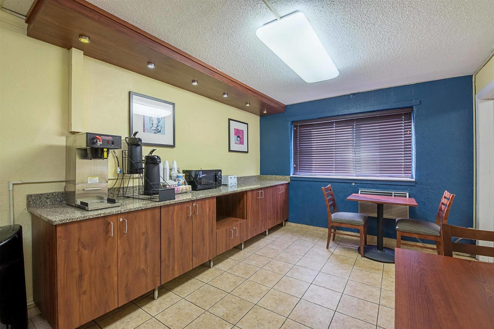 Motel 6-Moline, Il Εξωτερικό φωτογραφία