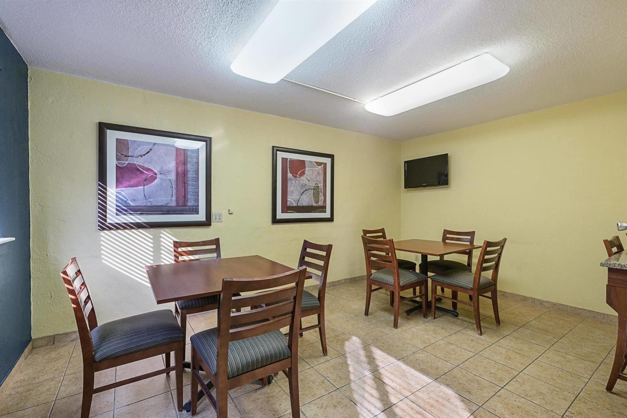 Motel 6-Moline, Il Εξωτερικό φωτογραφία